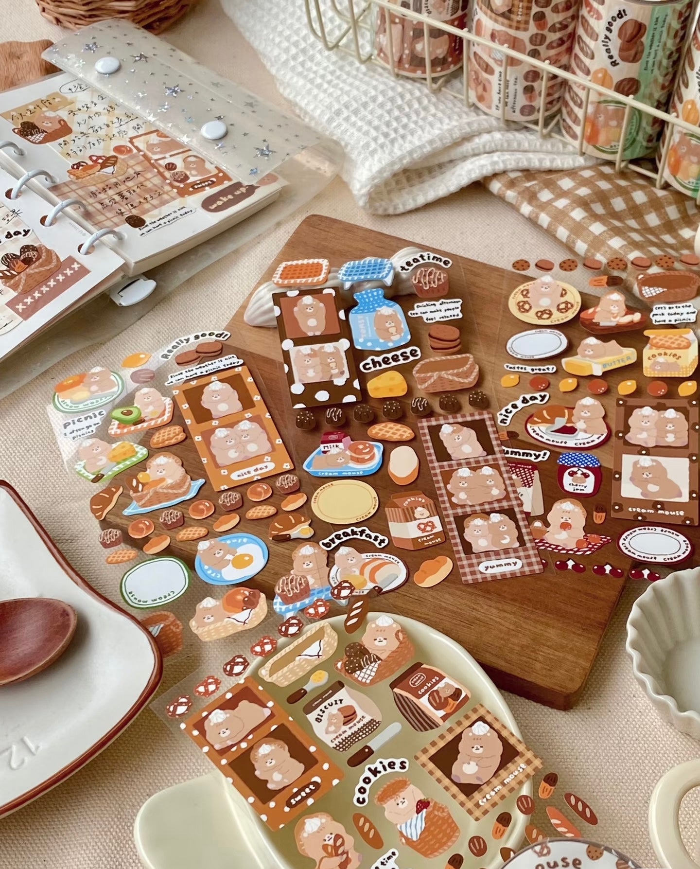 NEW! Cream Mouse - Picnic Polaroid | Kiss-cut | 7cm Synthetic Paper Tape | Release Paper | 3M