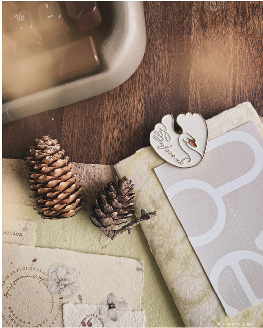 Nove - Swan Journal Clips | Metal Planner Clip