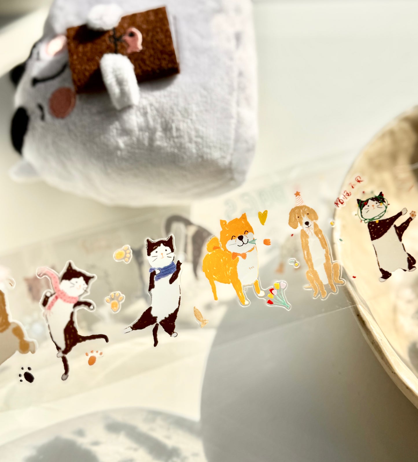 Huu's Fantasy - Having both cats and dogs | Kiss-cut | 5cm Tape | Release Paper | 5M