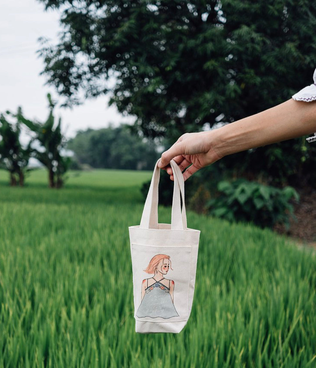 La Dolce Vita - Wind Flower Girl | Stationery Bag | Drink Bag