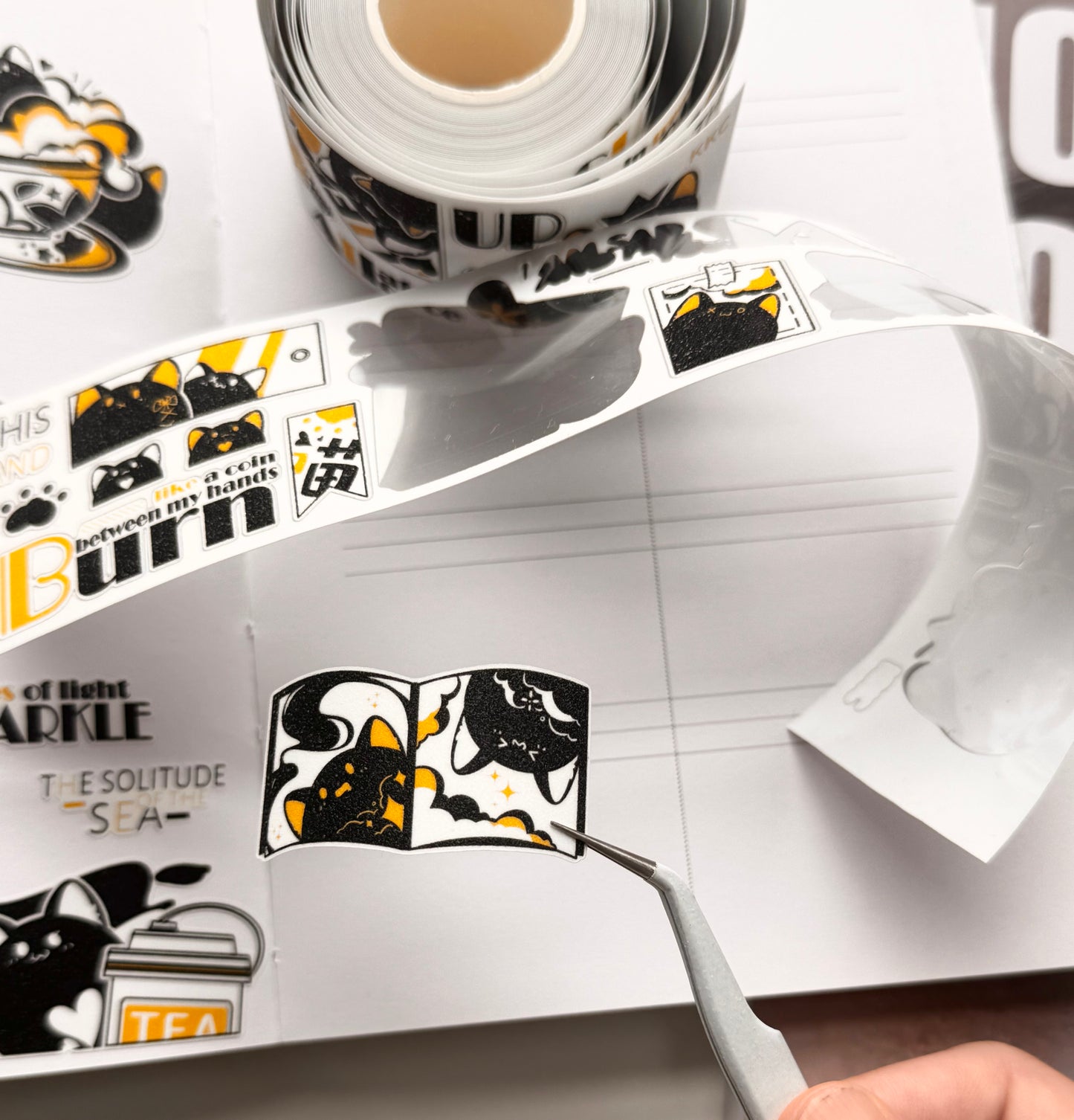 Say Studio - KKCAT | 4cm Kiss-cut | Glitter Synthetic Paper Tape | Release Paper | 5.32M