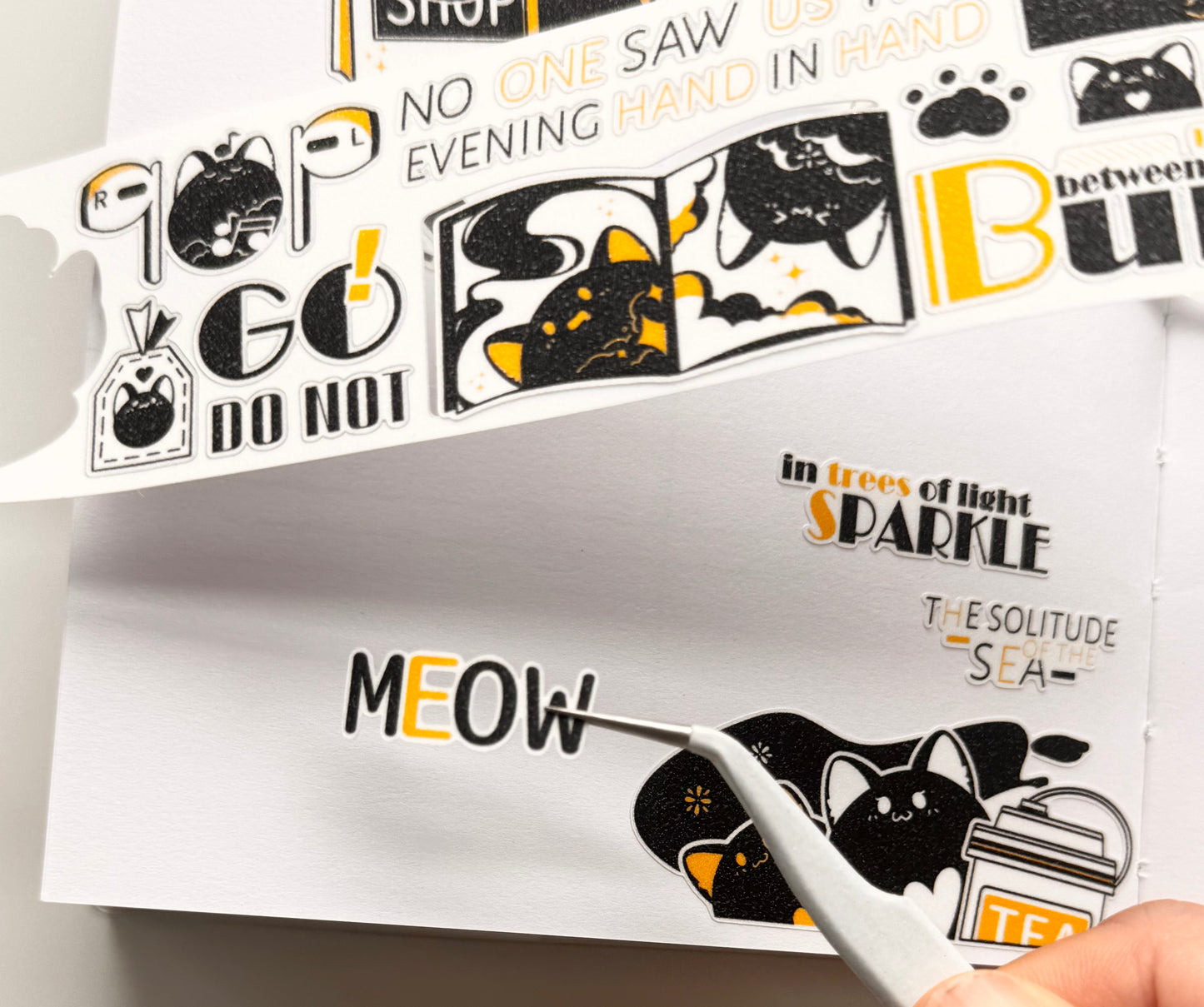Say Studio - KKCAT | 4cm Kiss-cut | Glitter Synthetic Paper Tape | Release Paper | 5.32M