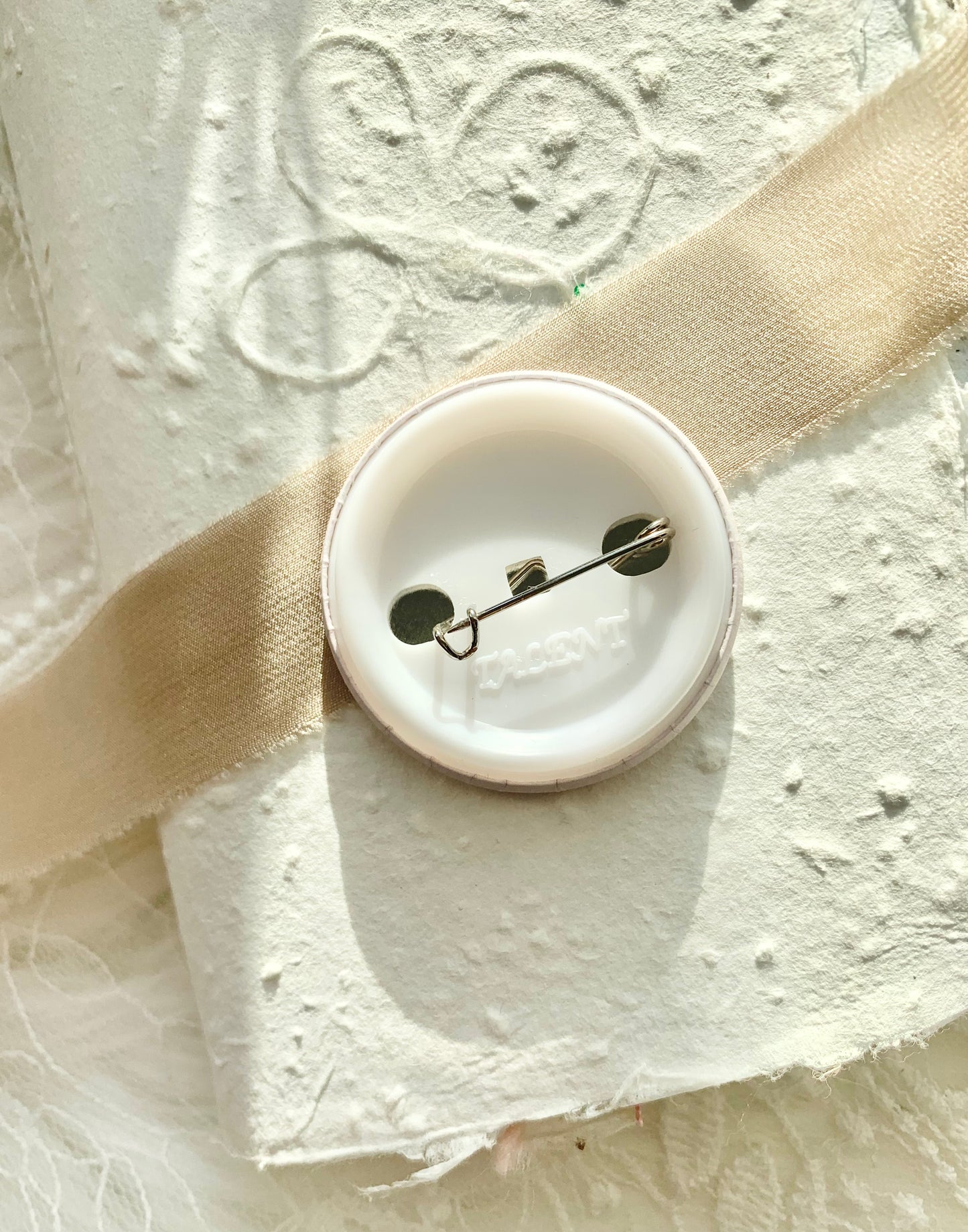 Sho Little Happiness - Pin | Journaling Accessories