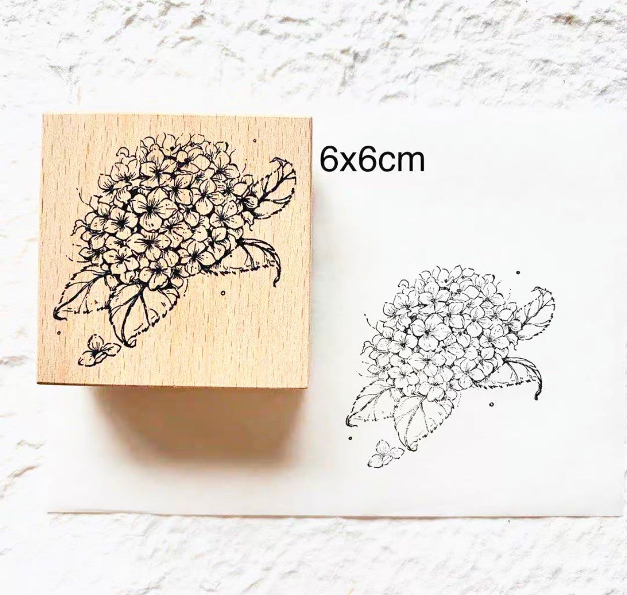 Two Raccoons - Hydrangea In The Summer | Rubber Stamps