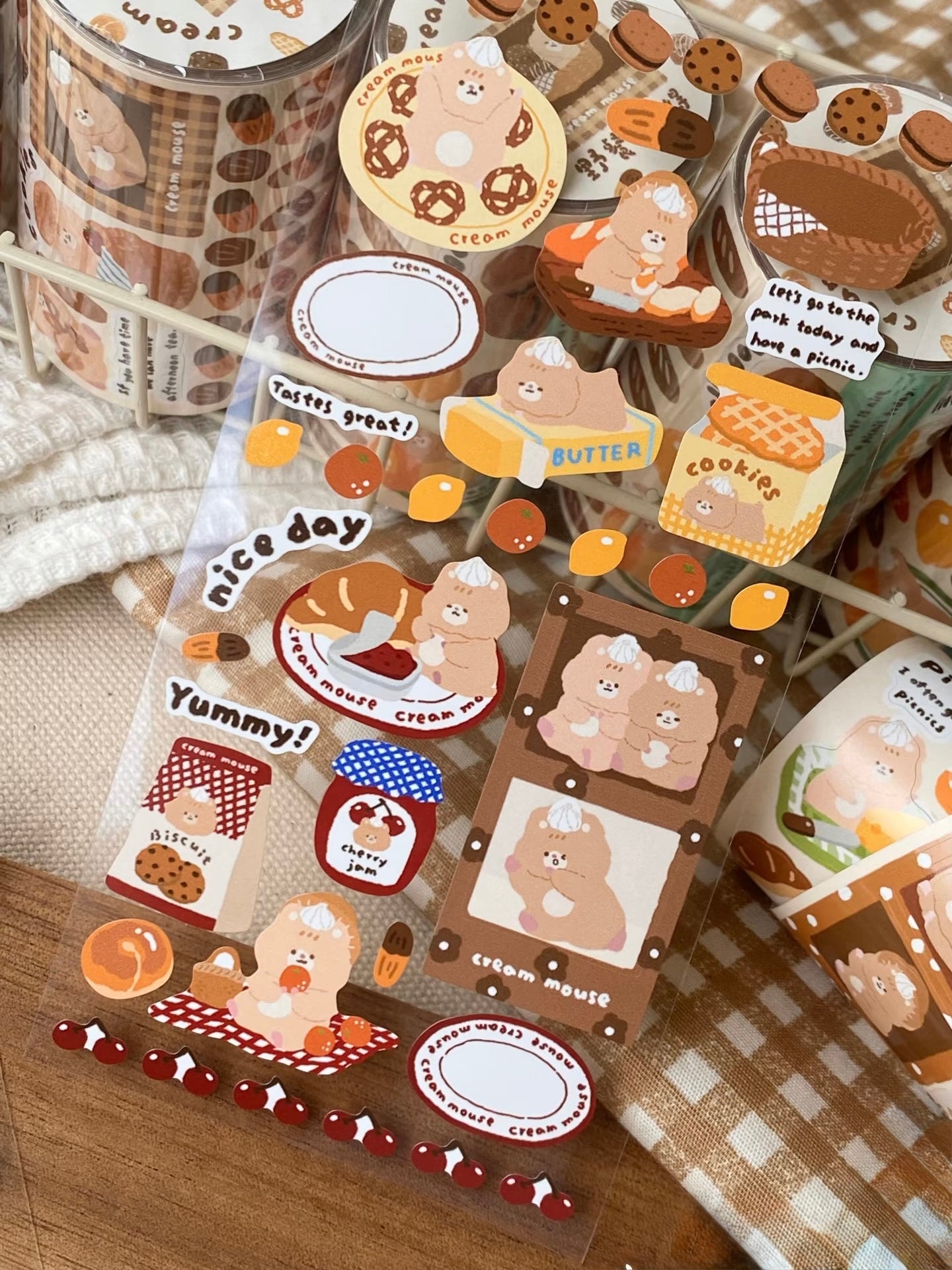 NEW! Cream Mouse - Picnic Polaroid | Kiss-cut | 7cm Synthetic Paper Tape |  Release Paper | 3M