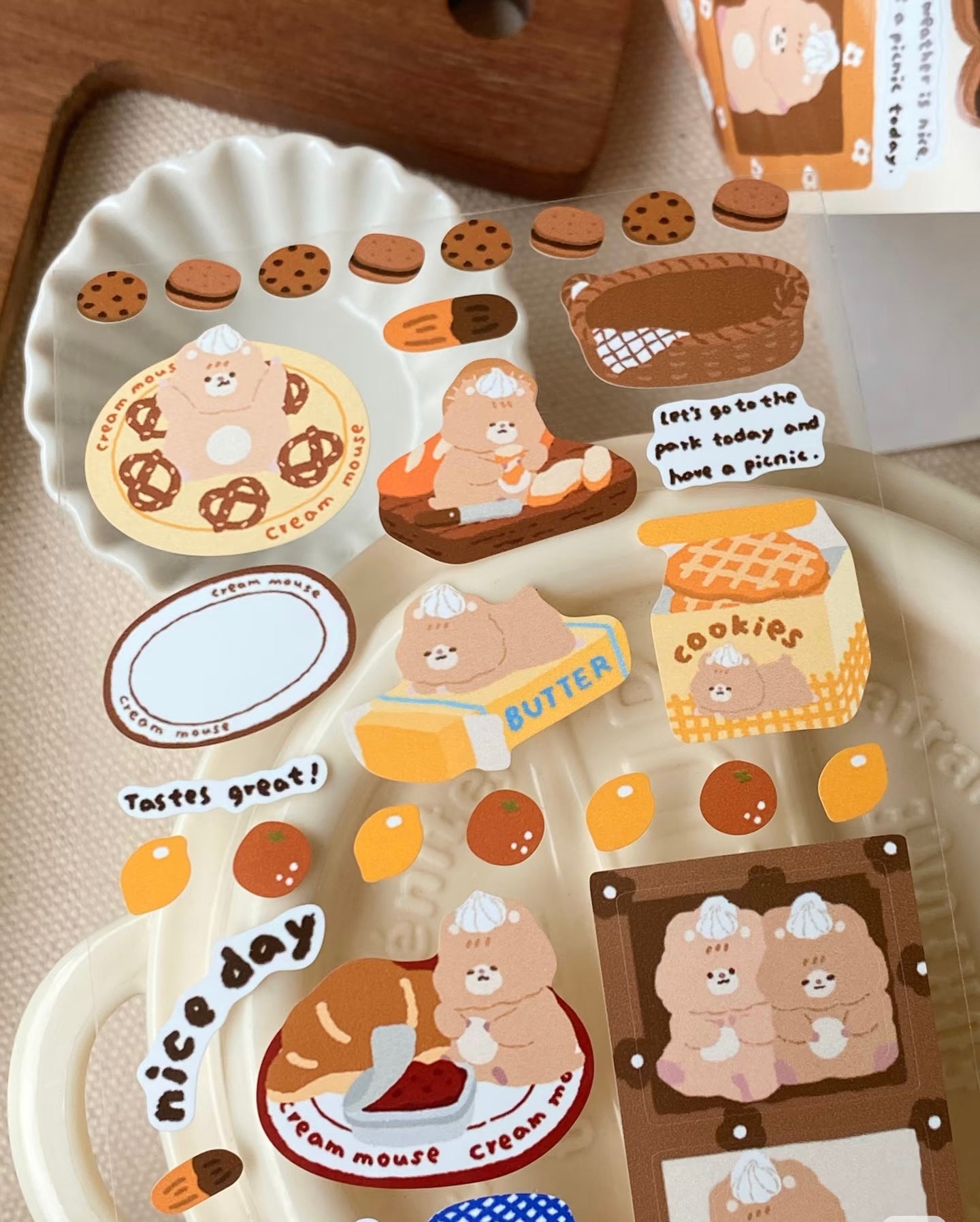 NEW! Cream Mouse - Picnic Polaroid | Kiss-cut | 7cm Synthetic Paper Tape |  Release Paper | 3M