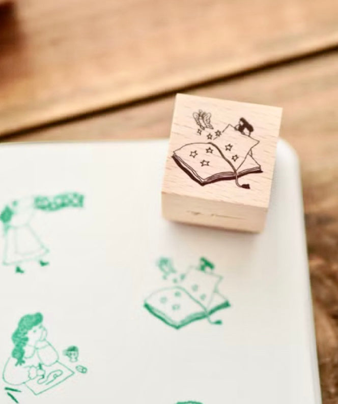 NEW! Ivy Snow - on the Desk | Rubber Stamps
