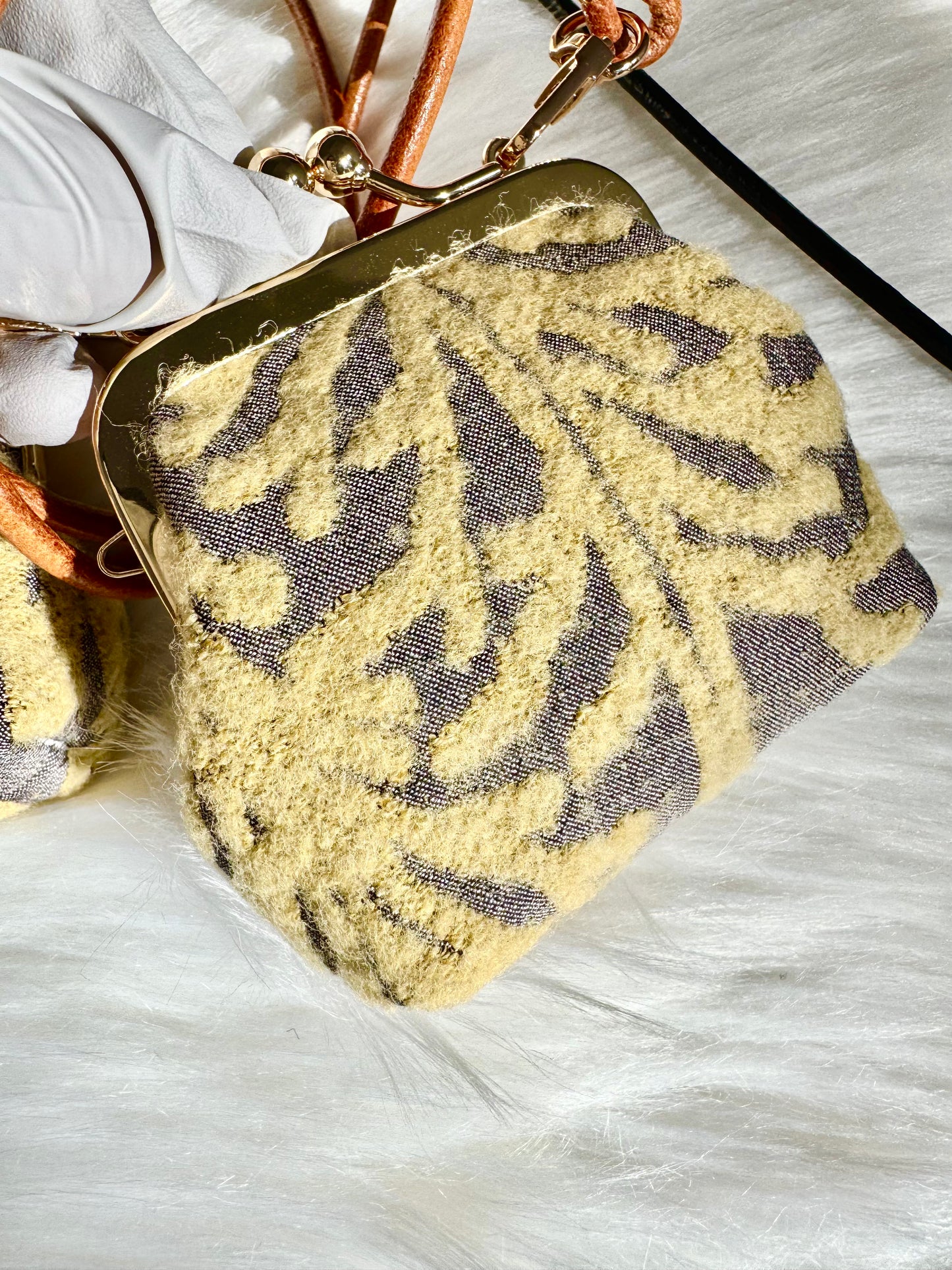 ESH Exclusive Collection - earphone case | Kiss Lock | Yellow Pine | Handmade Products | mina perhonen Fabric