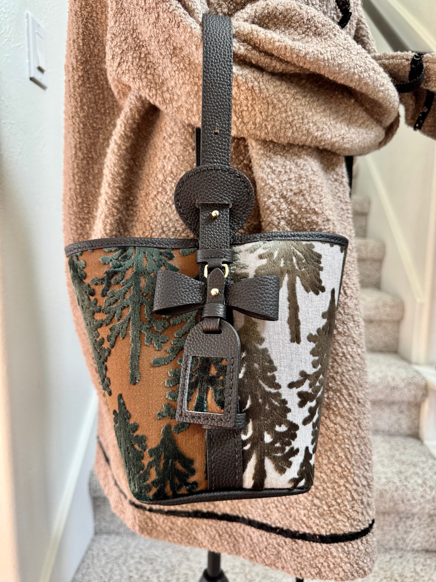 ESH Exclusive Collection - Flocked mesta | Butterfly Bucket Bag | Double-sided Pattern | perhonen Fabric | Real Leather | Handle | Crossbody | Handmade Products