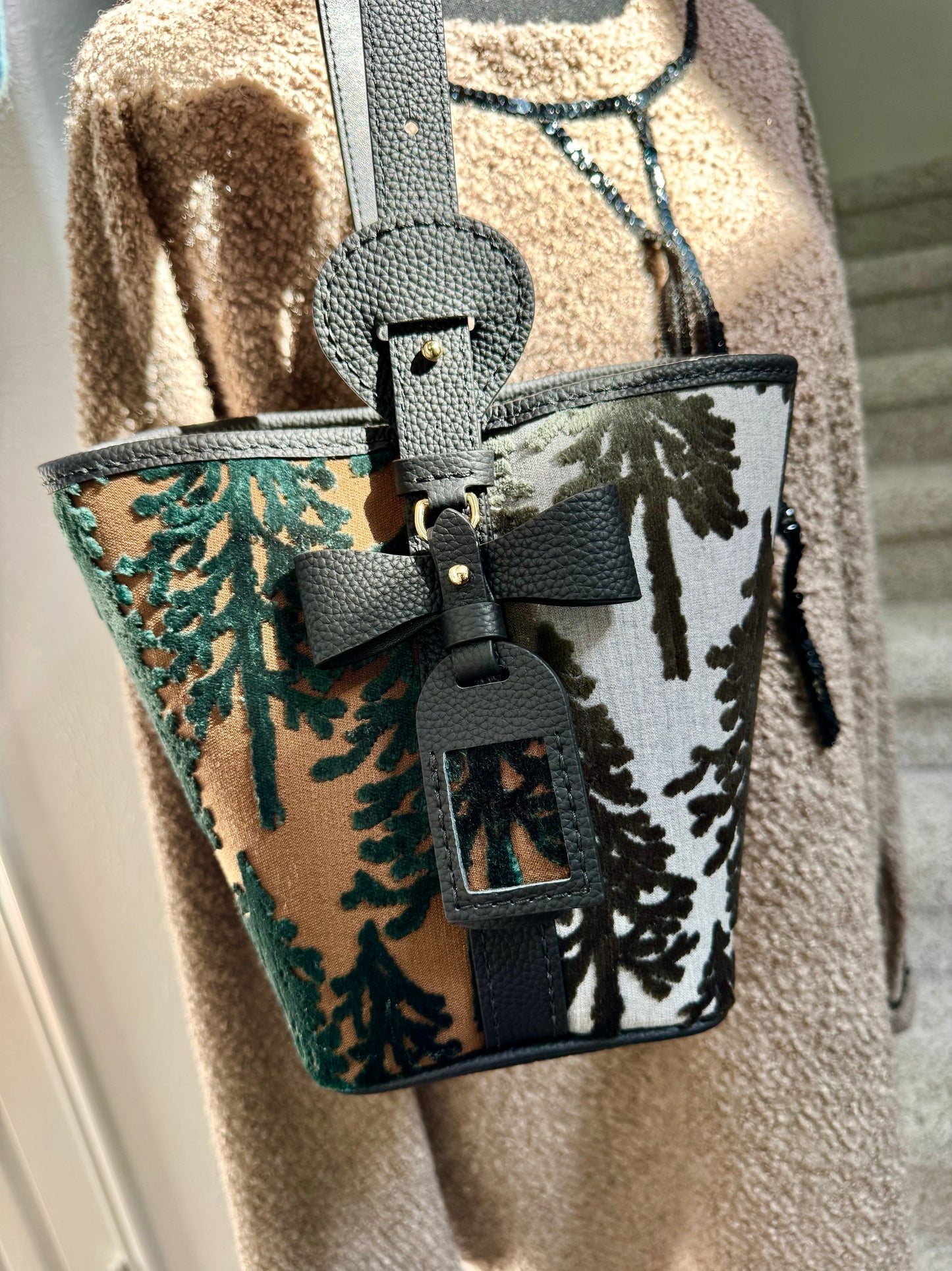 ESH Exclusive Collection - Flocked mesta | Butterfly Bucket Bag | Double-sided Pattern | perhonen Fabric | Real Leather | Handle | Crossbody | Handmade Products