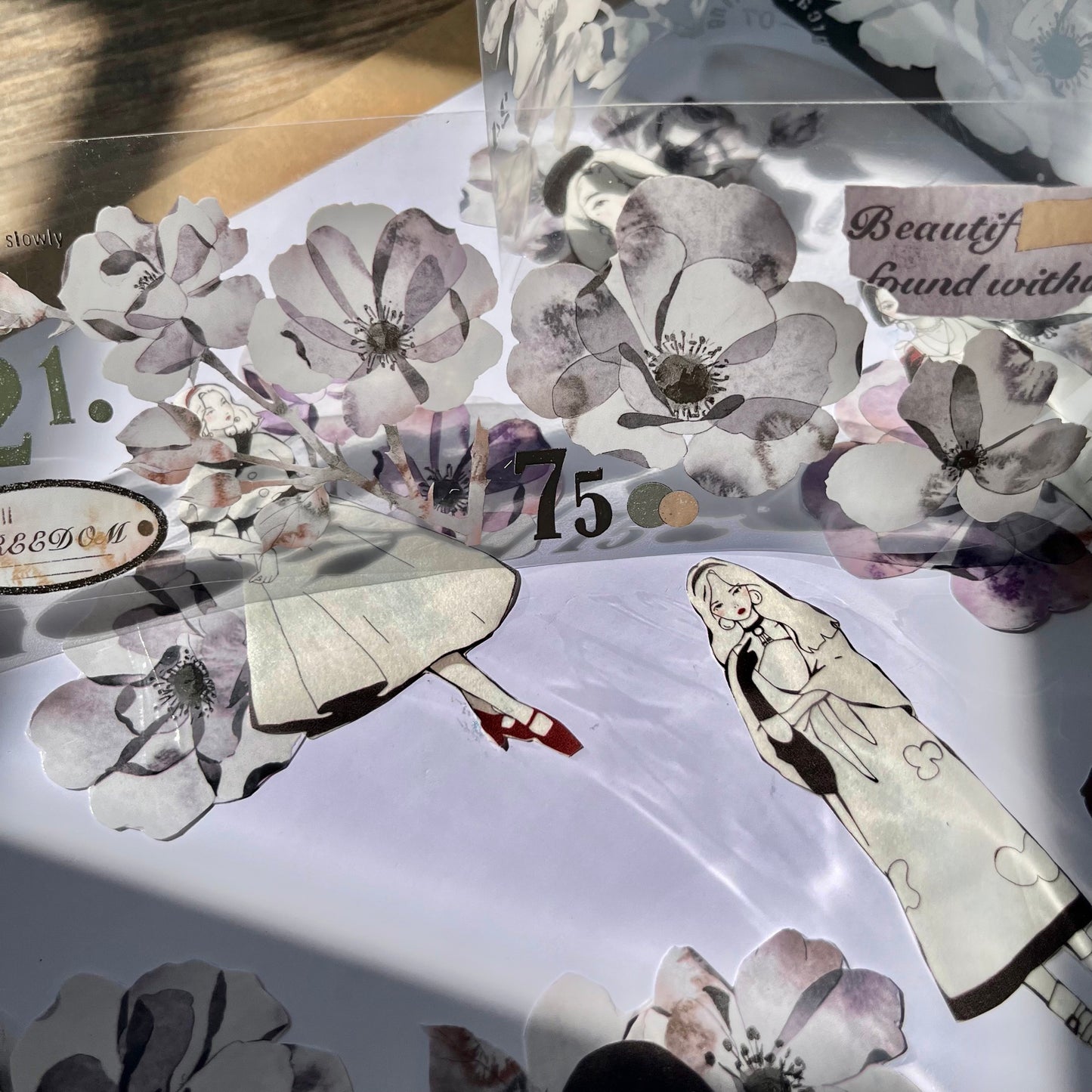 Yier Studio - Flower Shadow | 6cm PET Tape |  Release Paper | 6M